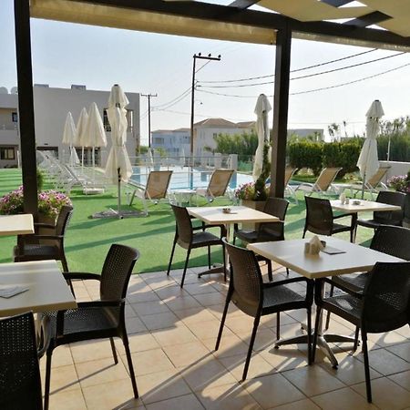 Carisa Suites And Apartments 马莱迈 外观 照片