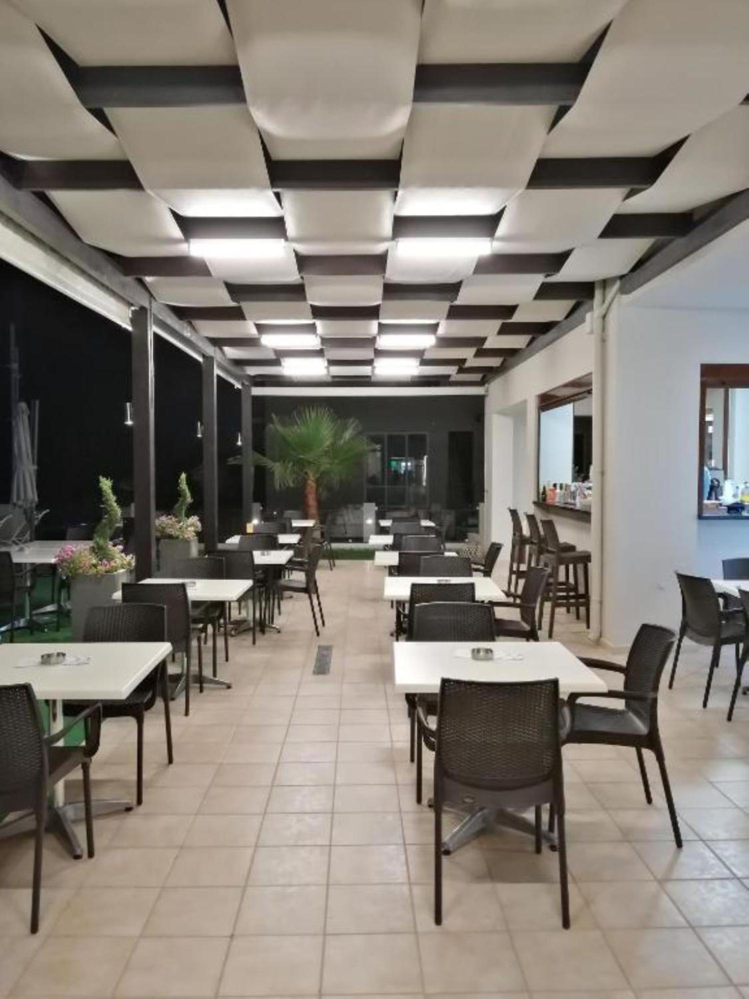 Carisa Suites And Apartments 马莱迈 外观 照片