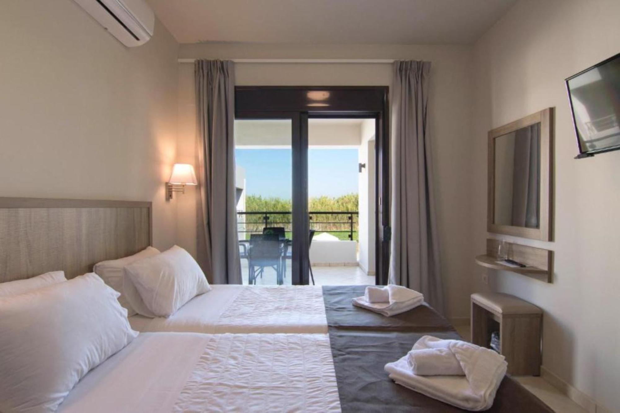 Carisa Suites And Apartments 马莱迈 外观 照片