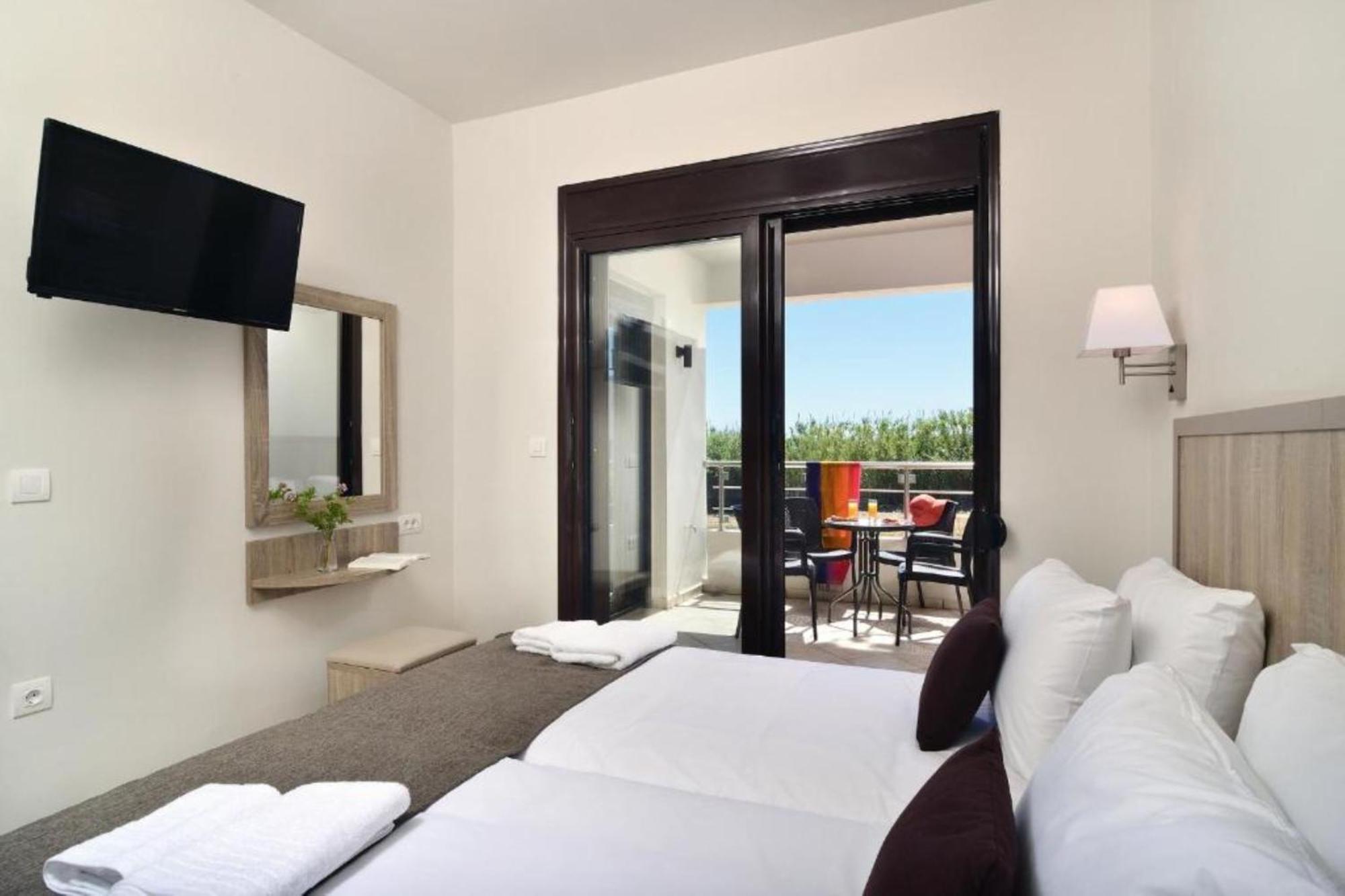 Carisa Suites And Apartments 马莱迈 外观 照片