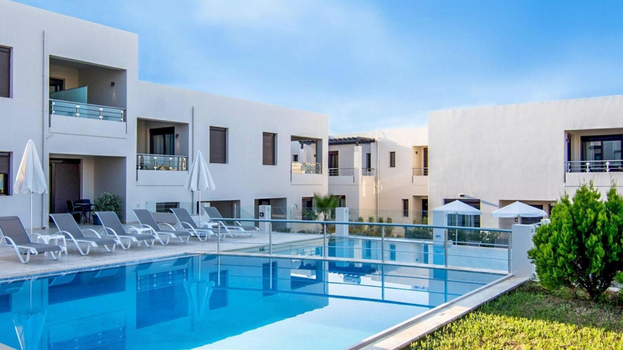 Carisa Suites And Apartments 马莱迈 外观 照片