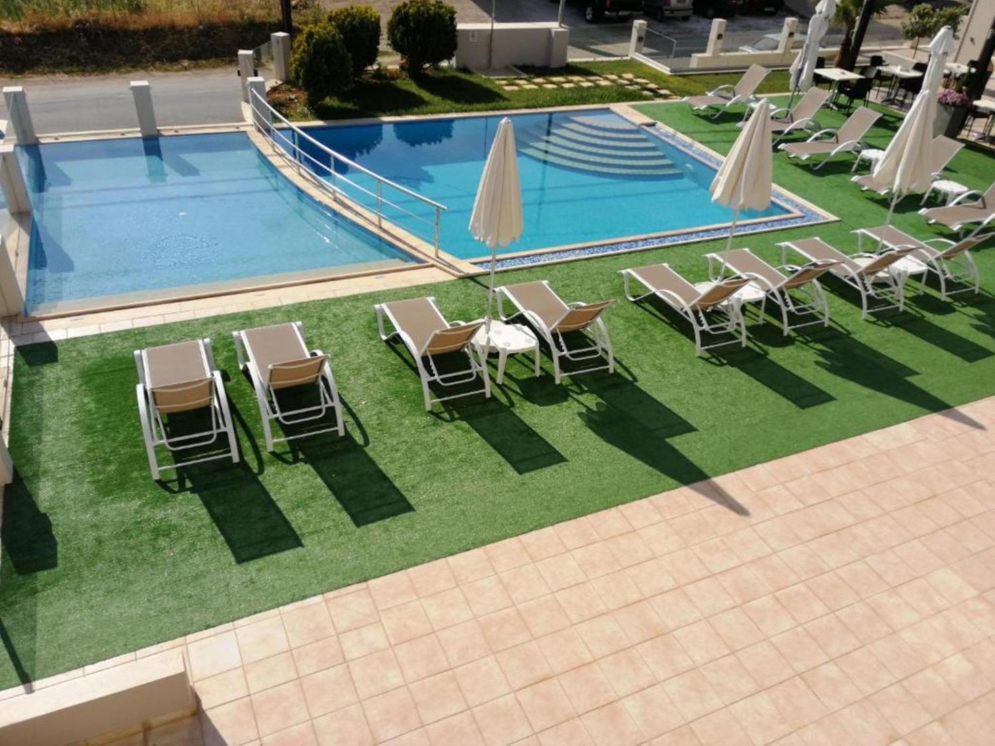Carisa Suites And Apartments 马莱迈 外观 照片