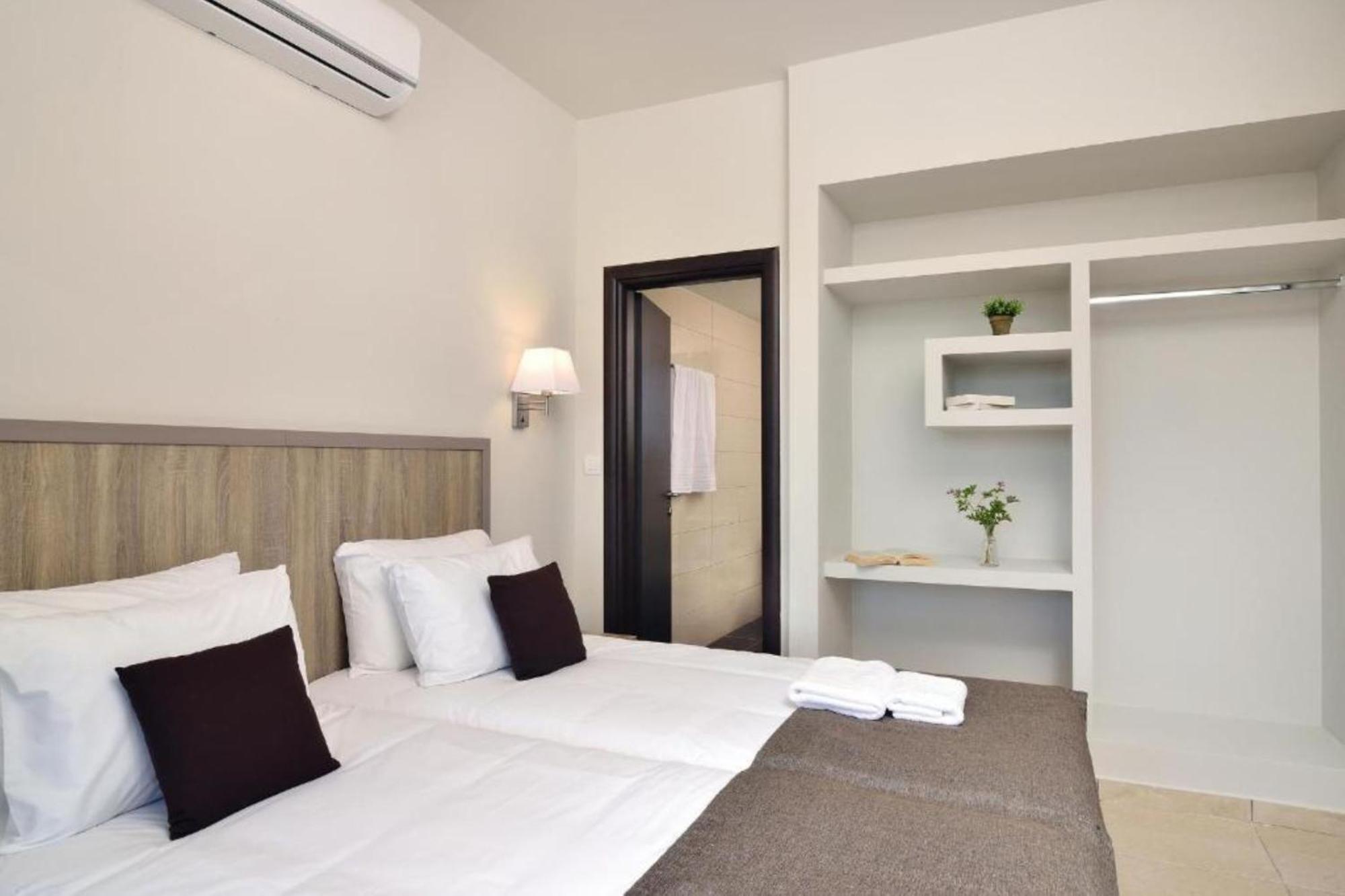 Carisa Suites And Apartments 马莱迈 外观 照片